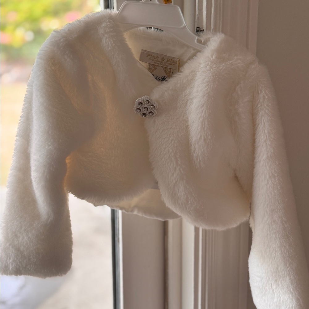 NEW White shrug 12M